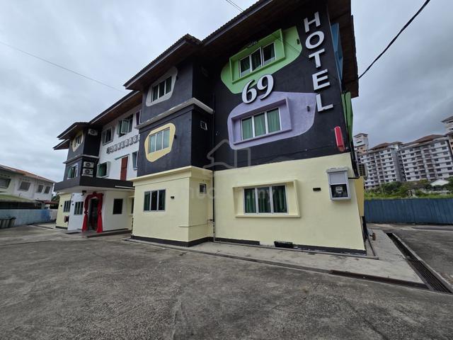 Klebang 3 Storey Boutique Home Stay For Sale 1