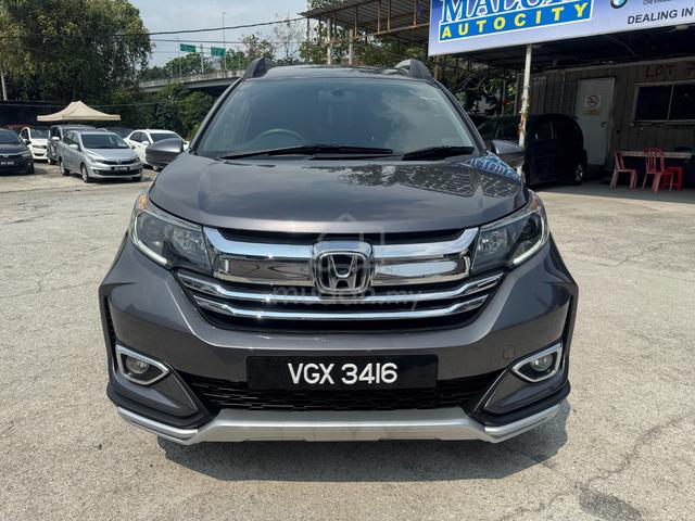 BR-V 1.5 V FACELIFT,Full Service Record,Ori Paint - 2