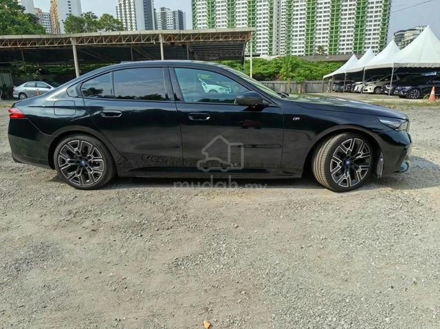2024 Reg 2025 BMW i5 0.0 eDrive40 M Performance - 5