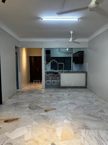 Desa View Towers Apartment 1