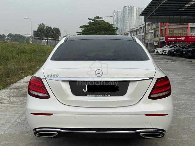 2016/2017 Mercedes Benz E-CLASS 2.0 E250 EXCLUSIVE - 4