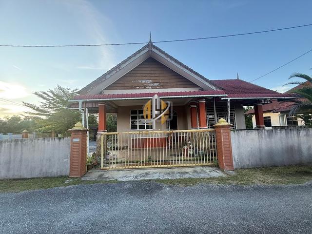 [CORNER LOT] Banglo Setingkat di Kg. Atas Tol, Kuala Terengganu, TRG 1