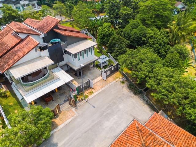 RUMAH CANTIK Semi D Corner Lot Desa Mas Sg Merab Bangi 1