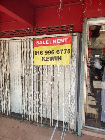 shop lot 1st floor (4room) 1bath 1