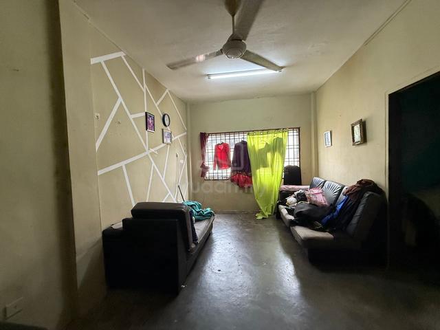Taman Tampoi Utama Flat 1