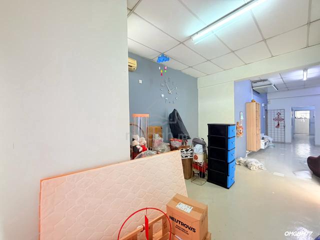 Aman Perdana Klang 2 Storey Shoplot 1st Floor Renovated For Rent 1