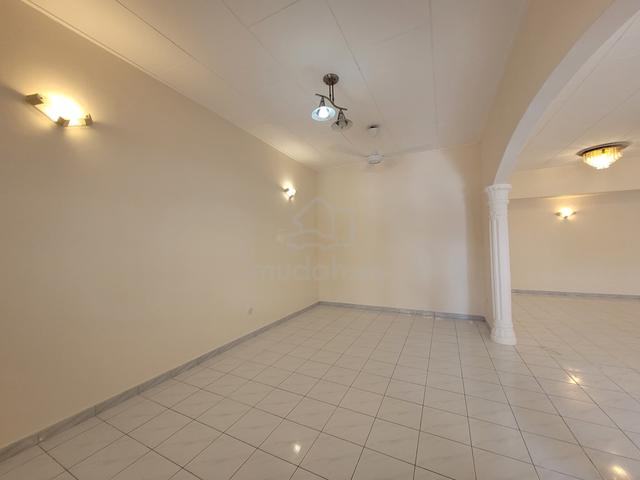 LILITAN HARGREAVES Greenalne Jelutong 5100sf 1