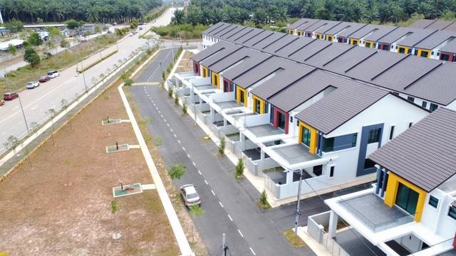 Gated Guarded + Kids Pool ~ 2 Storey Endlot 1 Krubong Melaka For Sale 1