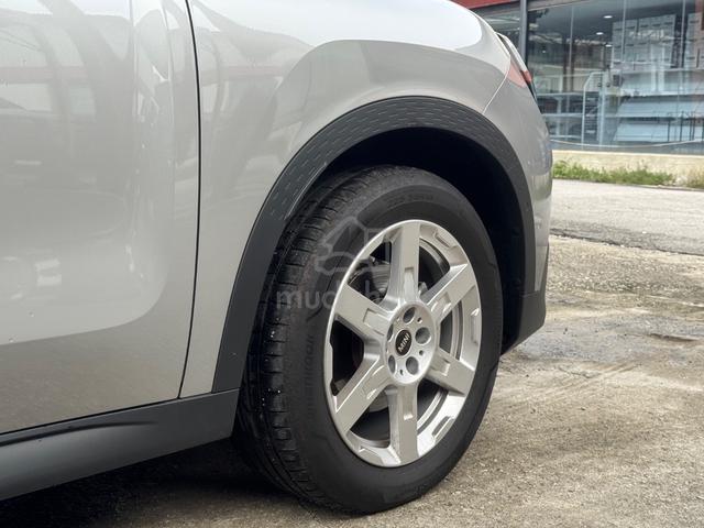 PETROL JAPAN SPEC NEW 2024 Mini COUNTRYMAN S ALL4 - 4