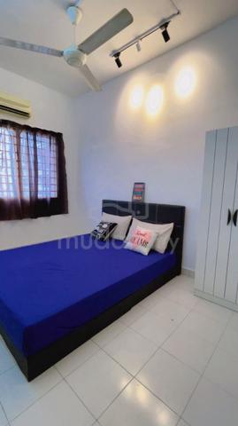 Medium Room at Suriamas Condominium pjs10 Zero Deposit Fully Furnish 1