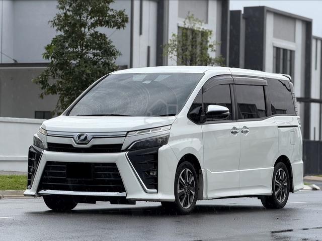 {2018} Toyota VOXY 2.0 ZS KIRAMEKI (A) FULL LOAN - 1