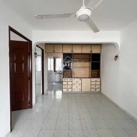 Flat Taman Ungku Tun Aminah 1
