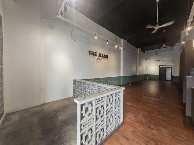 Emporium Ground Floor Shoplot for Rent 1