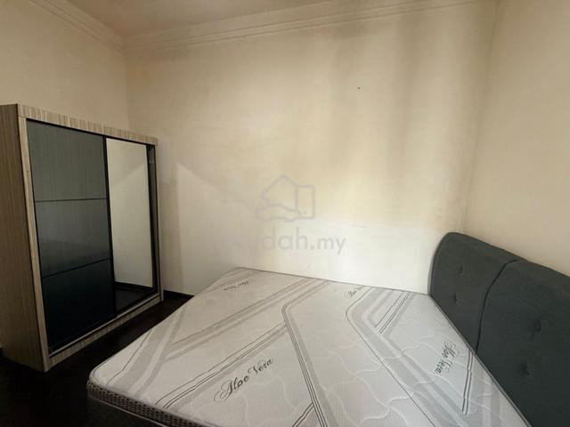 Medium Room For Rent | RNF Phase 1 A7-3 | Ready Move in | R&F CIQ 1