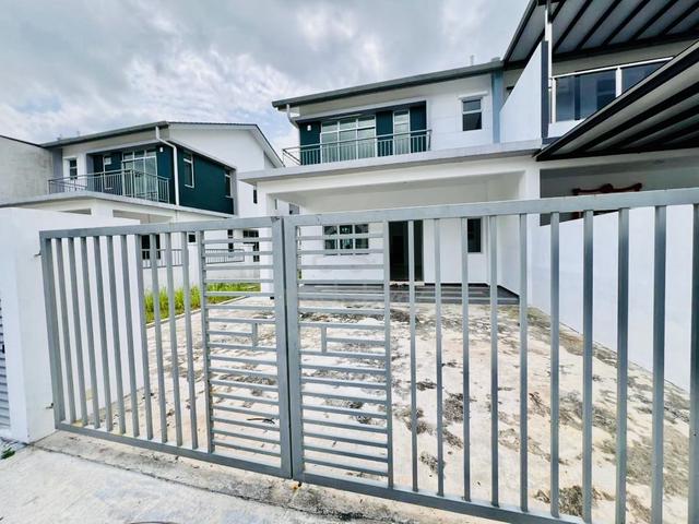 PULAI MUTIARA 2 Near Tuas 4 Bed 3 Bath Big Unit Low Deposit Hot Area 1