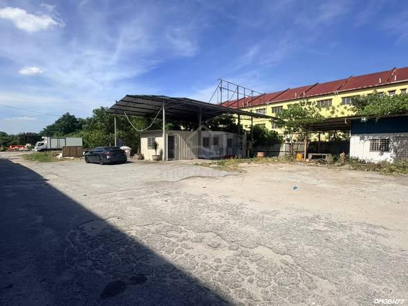 Batu Belah Commercial Land 1.5 Acre Suitable For Parking Lorry Kapar 1