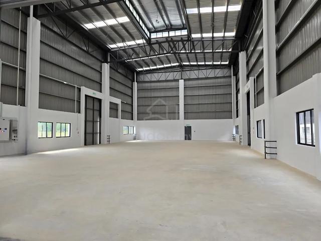 Gateway, Bandar Bukit Raja 1.5 Storey Semi Detached Factory 1