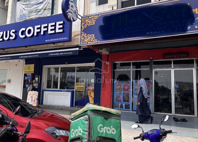 Freehold 2 story shop next to Zus coffee, Bank Muamalat, same row KFC 1