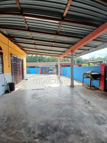 Rumah Teres Setingkat untuk Dijual di Karangan 1