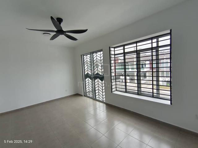 2 Storey Terrace House, Taman Scientex Kundang Jaya, Rawang 2