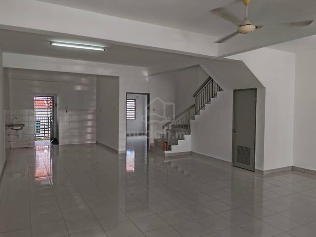 Aman Putri ( 2 sty house to let ) 1