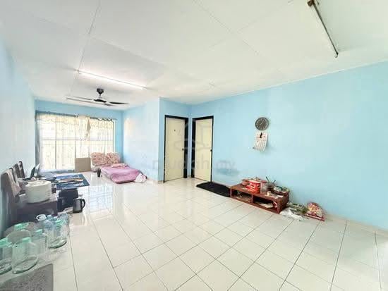 Suria Apartment @ Damansara Damai 1