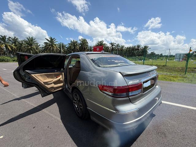 Honda Accord 2.0 - 3