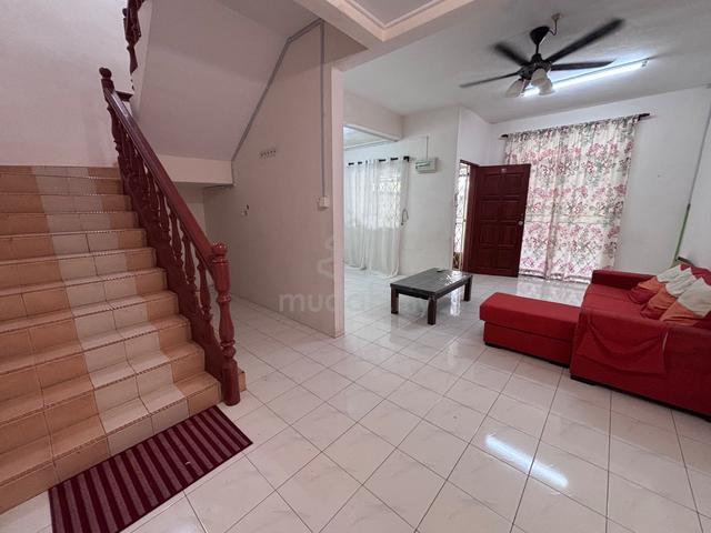 Taman da Hua 3 | double storey | for sale 1
