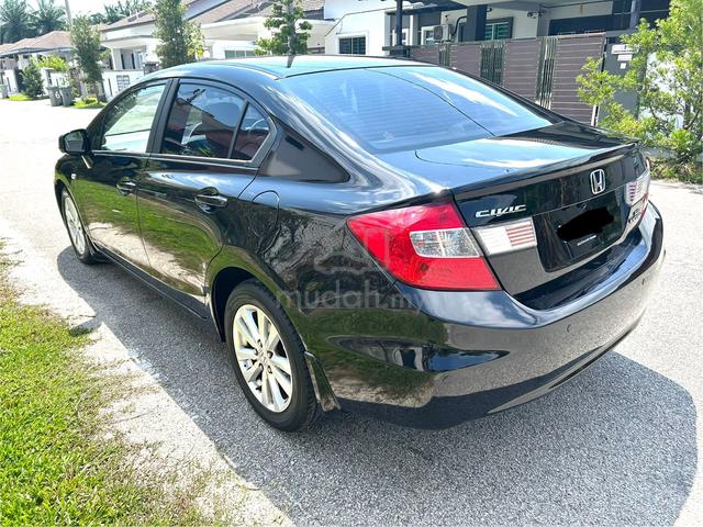 2014 Honda CIVIC 1.8 S FACELIFT (A) - 4