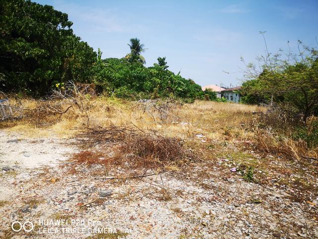 Vacant land to let  1
