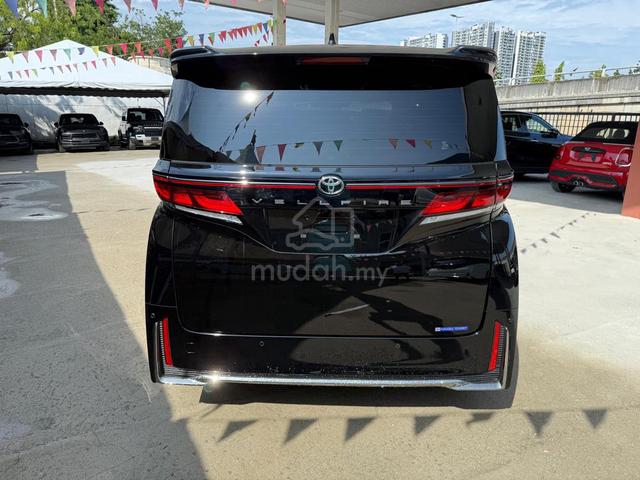 Toyota VELLFIRE 2.4 Z PREMIER FULL LOADED UNREGS - 4
