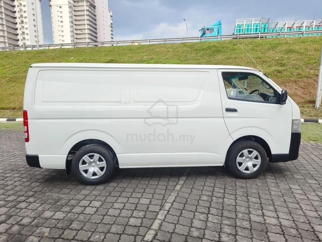 2017 Toyota HIACE 2.5 (M) Panel Van - 5
