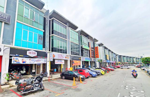 3sty ShopLot @ Saujana Putra 1