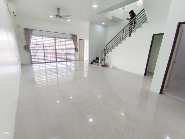 Renovated Gate 22*71 Good Condition Tasek Manikavasagam 1