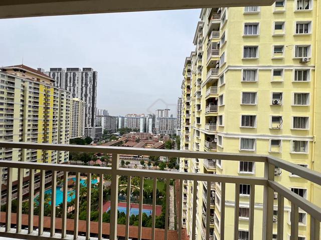 PV 10 Platinum Lake Condominium 1