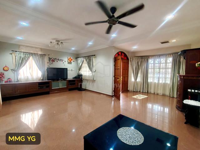 Double Sty House Tmn Bayu Emas 4R3B 22X75 Partial Furnished For RENT 1