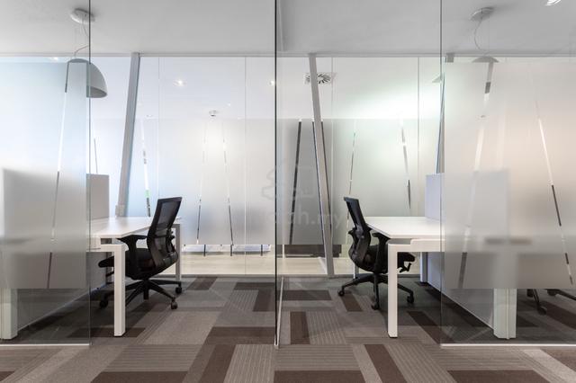 Work productively in an office in Regus Express Crowne Plaza KLCC 1