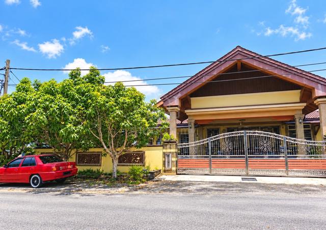 [SAVE UP 131K] Taman Arked, 4,049sf, Dengkil 1