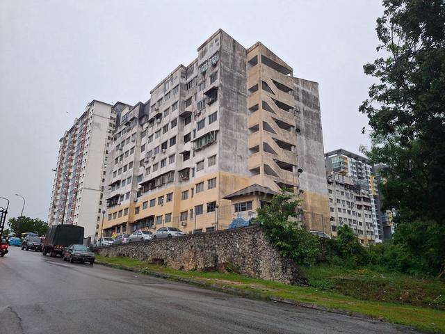 Ruselia Apartment 1