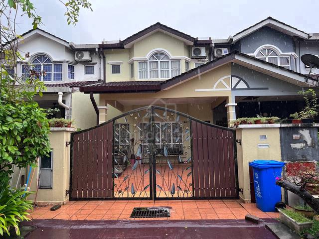 20' x 70' RENOVATED 🤩 Double Storey Seksyen 23 @ Shah Alam FOR SALE! 2