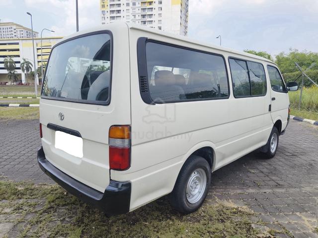 2005 Toyota HIACE 3.0 (M) Window Van 14 Seat - 3