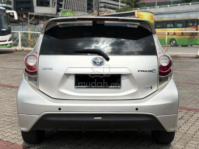 2012 Toyota PRIUS C 1.5 (HYBRID) TRD BODYKIT  (A) - 4