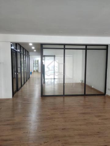 Puchong Bandar Puteri near UOB Bank Modern Office for RENT 3