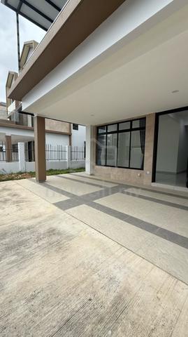 Bandar Cemerlang Ulu Tiram  Storey Cluster House For Rent 1