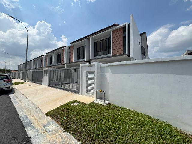 Taman Desa Tebrau Double Storey Endlot 4 Bed Partial Furnished 1