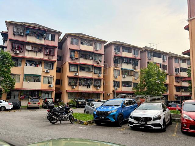 Putra Impian Apartment 1