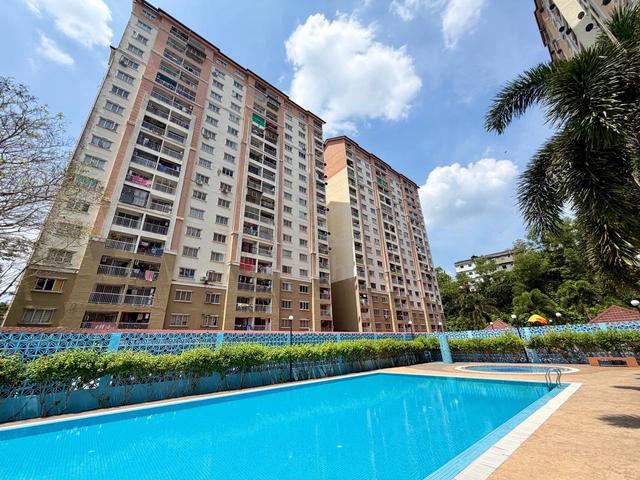 Lakeview Apartments 1