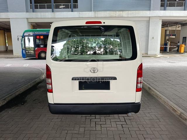 2011 Toyota HIACE 2.5 Semi Panel (M) 5 Seats - 5
