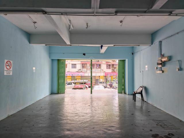 Ground Floor Shop for rent | 1300sqft | shop lot | 1