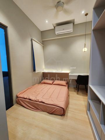Luxe by infinitum near monorail , WIFI provided 1